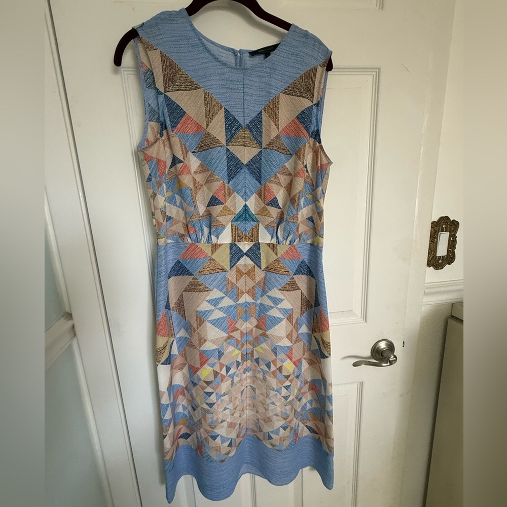 BCBGMaxAzria Geometric Print Midi Dress Sleeveless Pastel Blue Coral Accents 10 - Picture 4 of 14